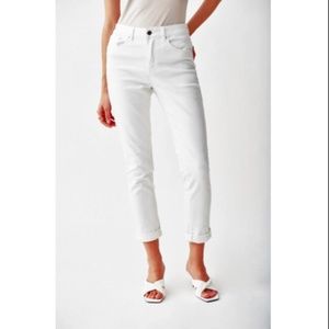 NWT Joseph Ribkoff Classic white Crop pant